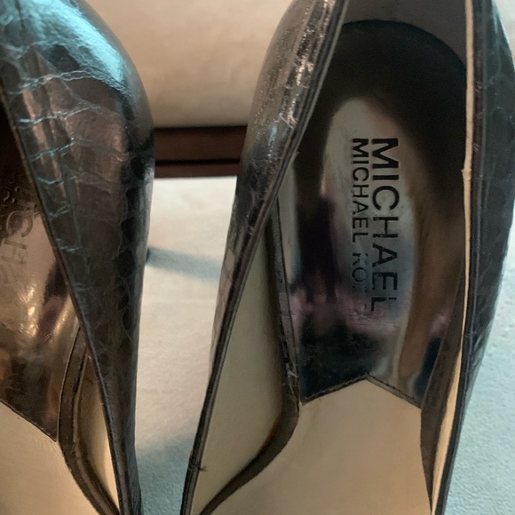 Michael Kors Aria Stud - toe pump - Picture 9 of 10